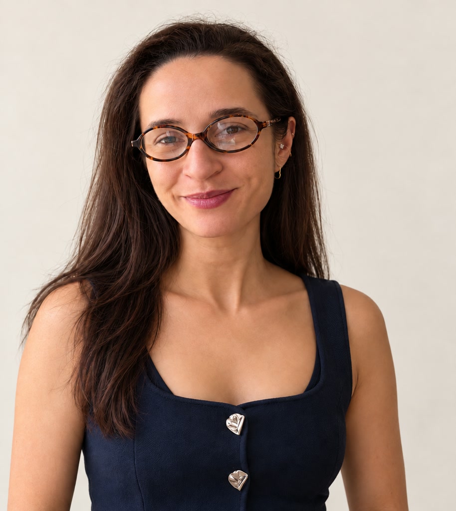 Arielle Pereira sorrindo